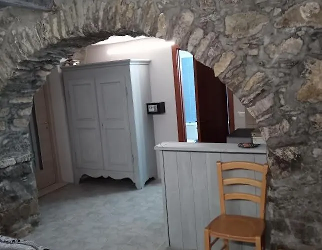 New Arcobaleno Ossegna 여관 마이사나